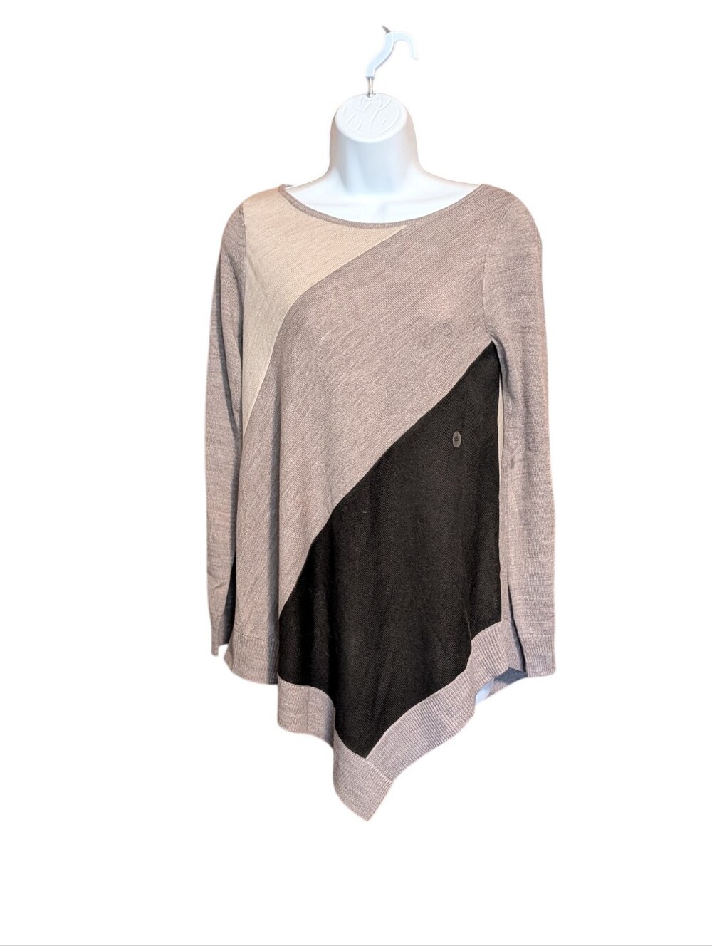 New York & Company Pointed Hem Sweater